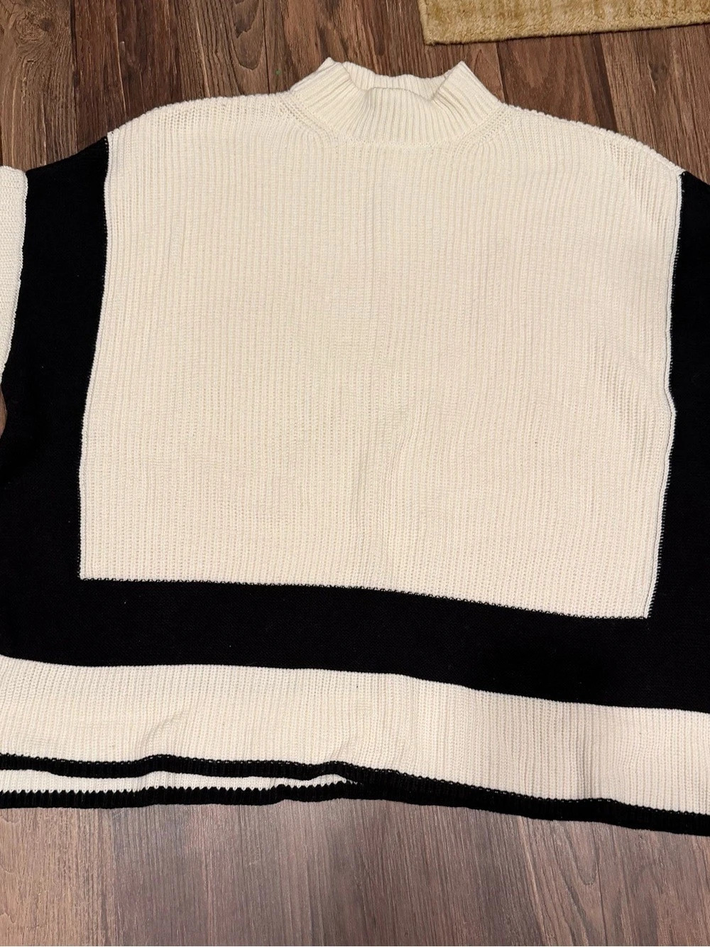 Ann Taylor Color Block Sweater Cream & Black Medium/Large Petite